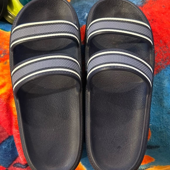 EUC Pink sandals - Picture 1 of 4